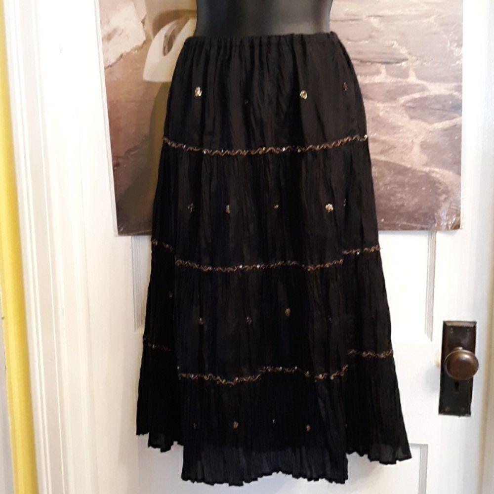 Sauci Crinkled black with gold thread,sequin NWOT